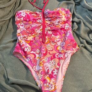 NWT size XL Cupshe pink paisley swimsuit